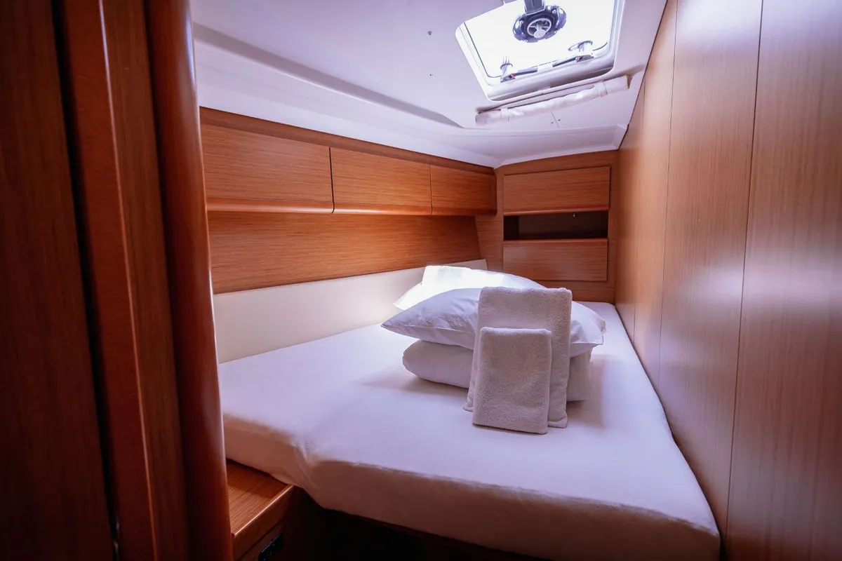 Cabin on Ana B., a Jeanneau Sun Odyssey 49i sailboat at Seget Donji, Croatia