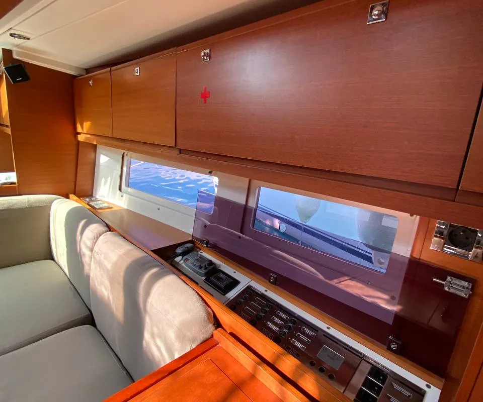 Salon of Maestro S, a Dufour 500 Grand Large sailboat at Fethiye, Turkey