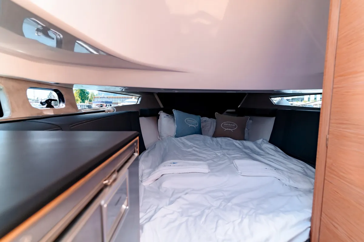 Cabin on Capricorn, a Sessa Key Largo 27 motorboat at Općina Sukošan, Croatia