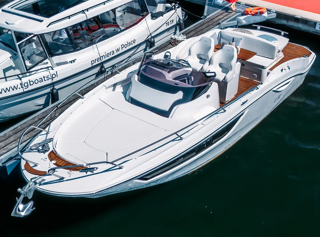 Exterior view of Capricorn, a Sessa Key Largo 27 motorboat at Općina Sukošan, Croatia
