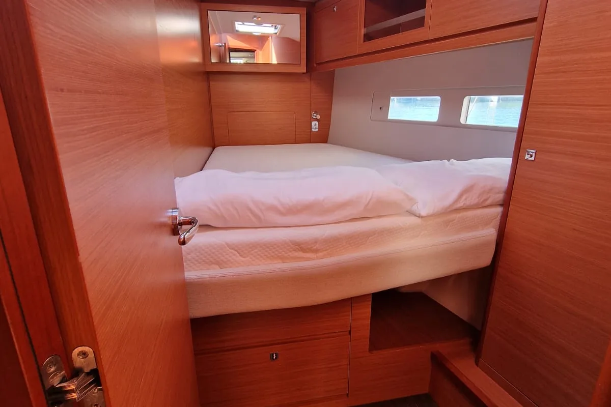 Cabin on Albus, a Dufour 530 sailboat at Tonnarella, Italy