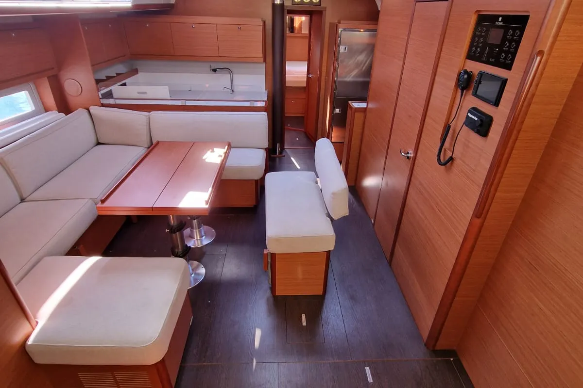 Salon of Albus, a Dufour 530 sailboat at Tonnarella, Italy