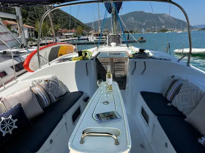 Deck of ROUALEYN, a Beneteau Oceanis 43 sailboat at Municipal Unit of Ellomenos, Greece