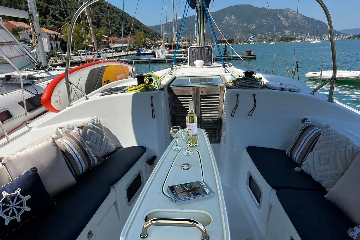 Deck of ROUALEYN, a Beneteau Oceanis 43 sailboat at Municipal Unit of Ellomenos, Greece