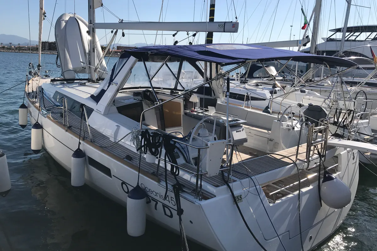 Exterior view of Alfa Centauri I, a Beneteau Oceanis 45 sailboat at Olbia, Italy