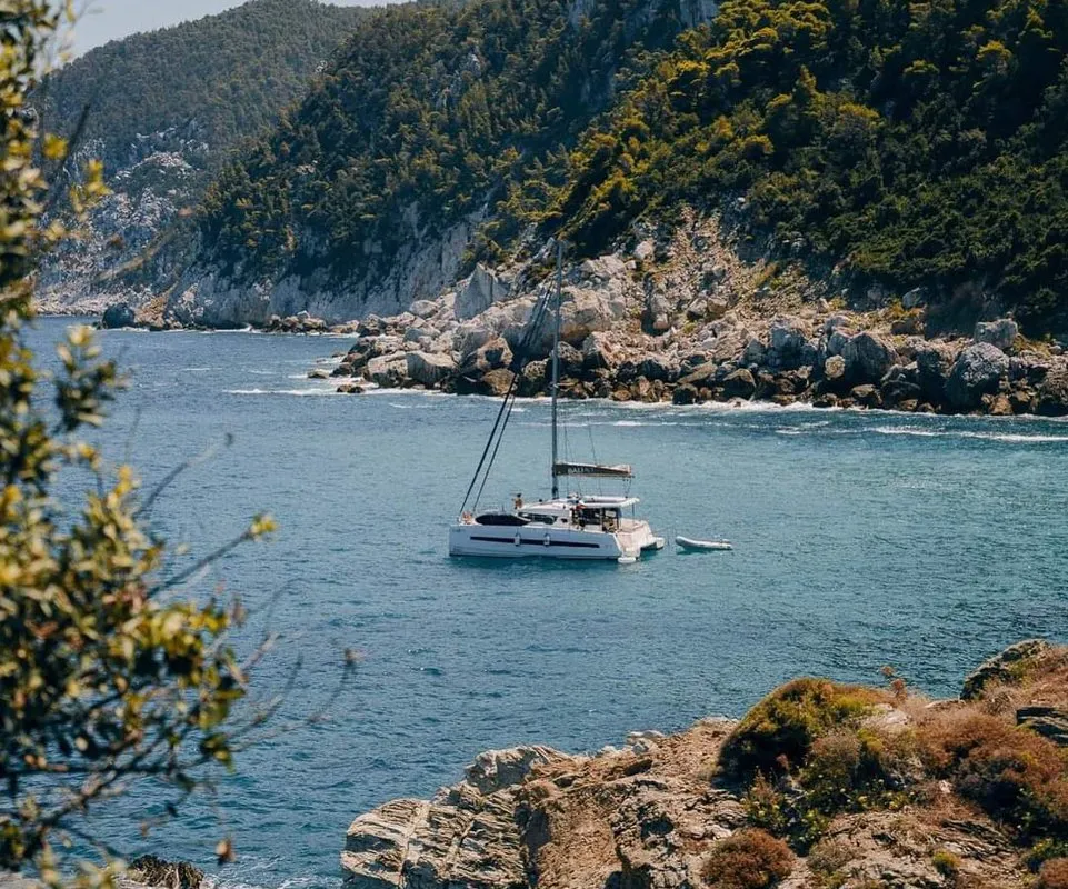Exterior view of Iris, a Bali 4.1 catamaran at Volos, Greece