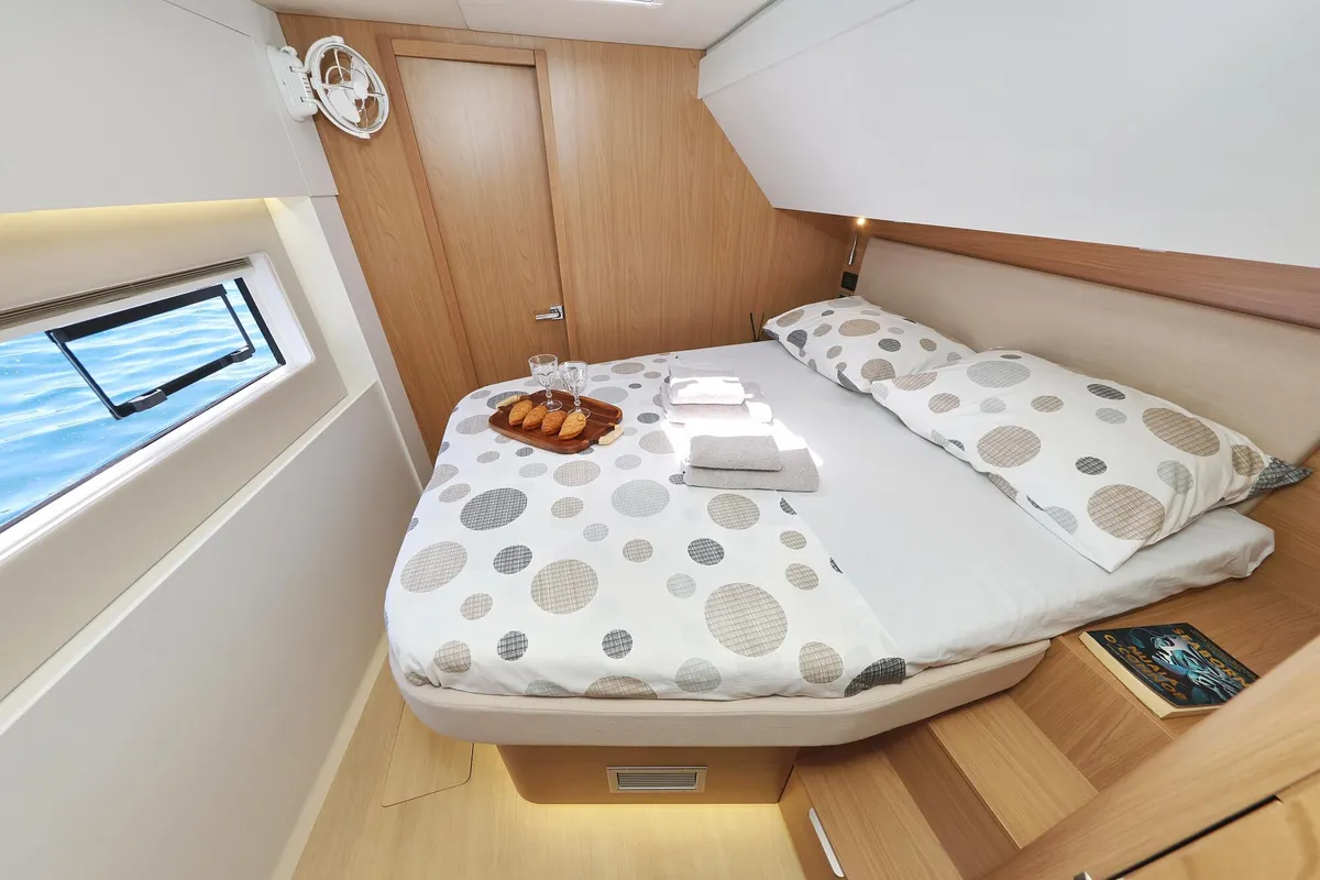 Voilà, a Bali 5.2 catamaran at Grad Kaštela, Croatia