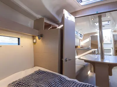 Cabin on No name, a Beneteau Oceanis 34 sailboat at Kerners, France