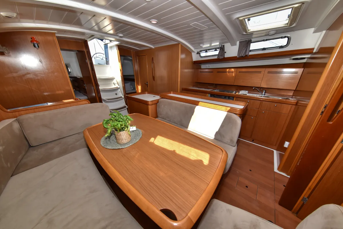 Salon of Principessa, a Beneteau Cyclades 50.5 sailboat at Općina Sukošan, Croatia