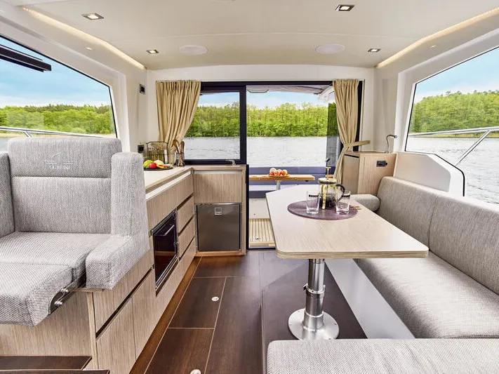 Salon of Min Maity, a Sealine C335 motorboat at Grad Pula, Croatia