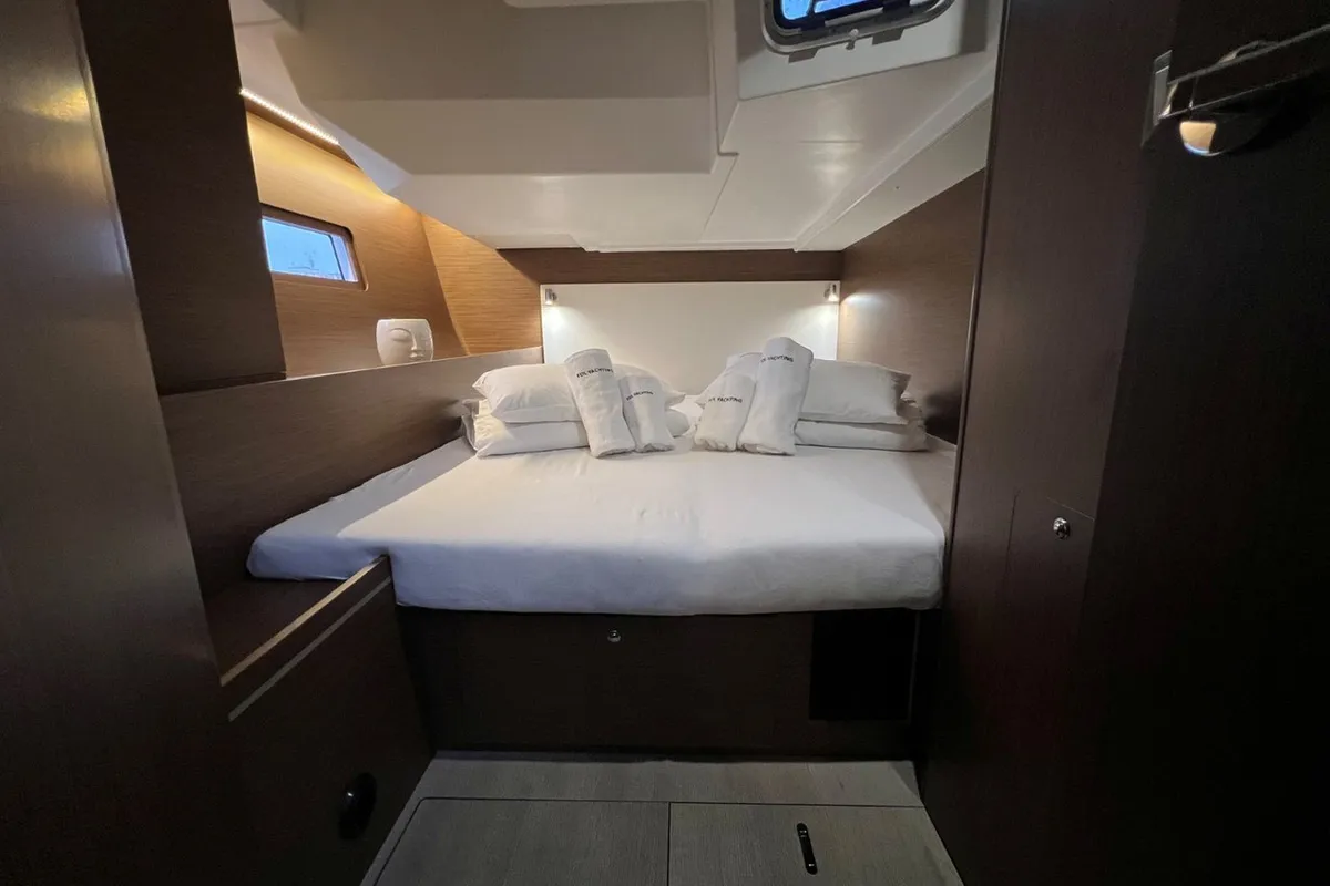 Cabin on Panda II, a Beneteau Oceanis 51.1 sailboat at Grad Pula, Croatia