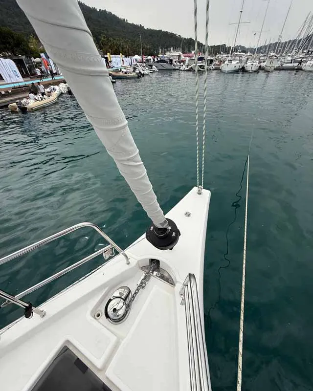 Deck of ELIFOZZI, a Bavaria C46 sailboat at Fethiye, Turkey