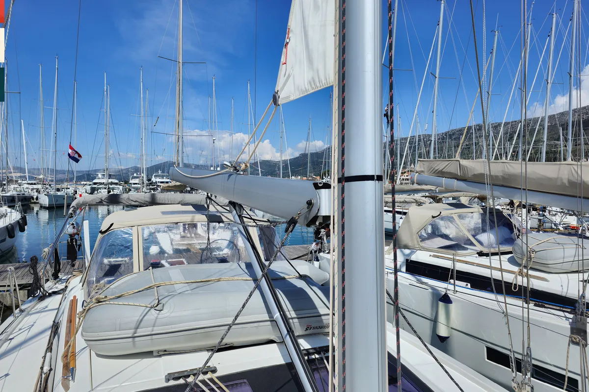 Exterior view of Dufour 430 GL, a sailboat at Kaštela, Croatia