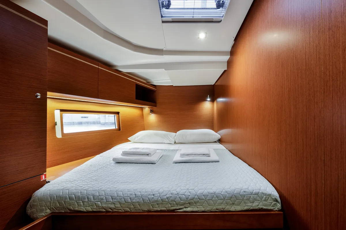 Cabin on Viennastar, a Beneteau Oceanis 51.1 sailboat at Athens, Greece