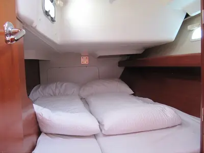 Cabin on Mare, a Beneteau Oceanis 393 sailboat at Općina Marina, Croatia