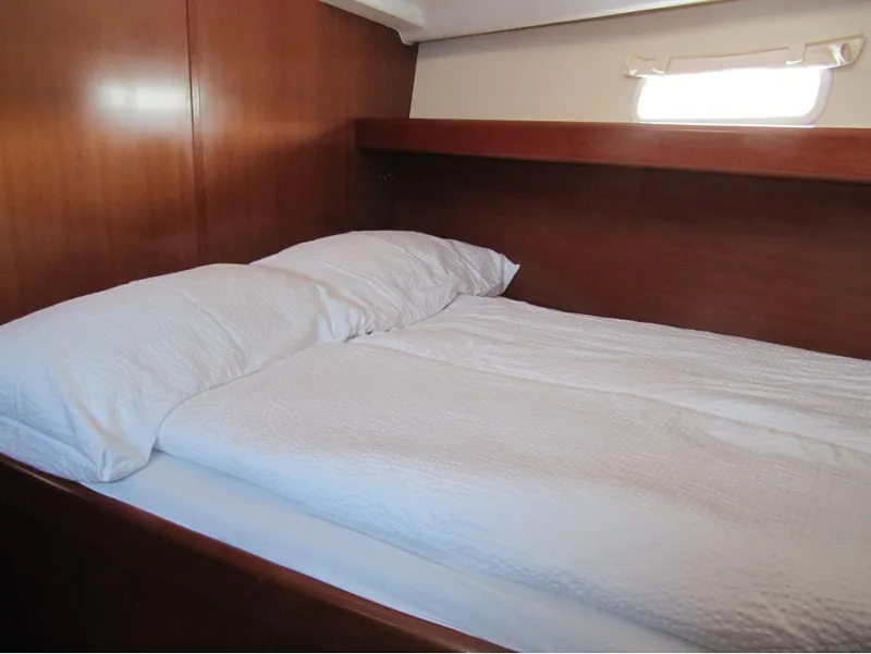 Cabin on Mare, a Beneteau Oceanis 393 sailboat at Općina Marina, Croatia