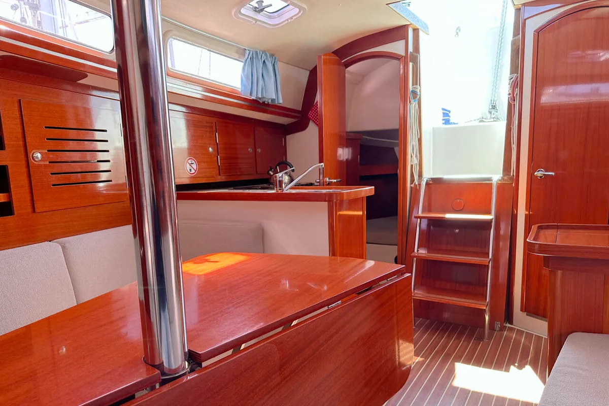 Salon of Mizar, a Hanse 315 sailboat at Barth, Germany