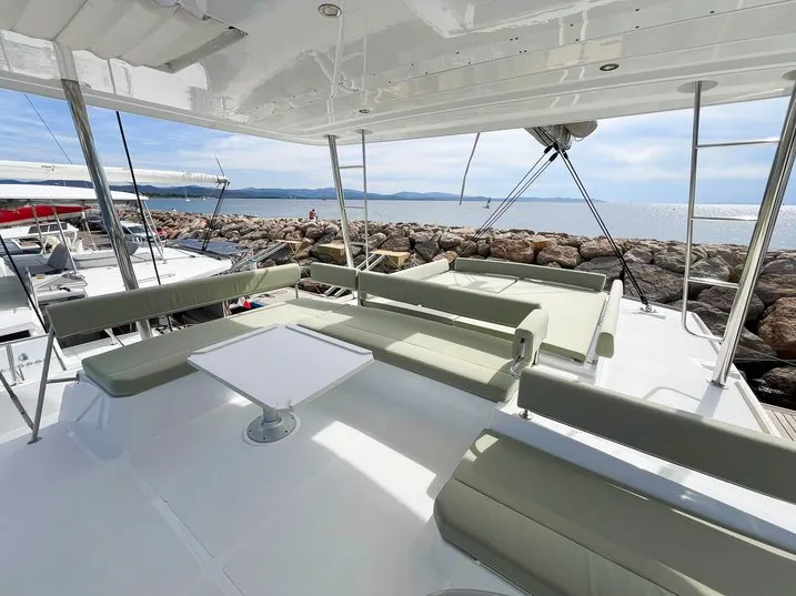 Deck of Queen Mary, a Bali 4.6 - 4 cab. OW catamaran at Hyères, France