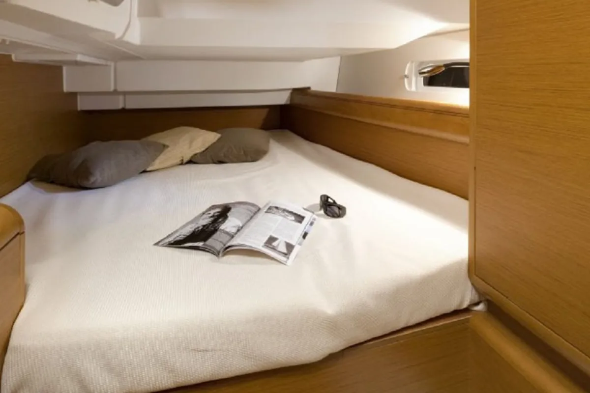 Cabin on Sunsail 41 Classic, a Jeanneau Sun Odyssey 419 sailboat at Pa Khlok, Thailand