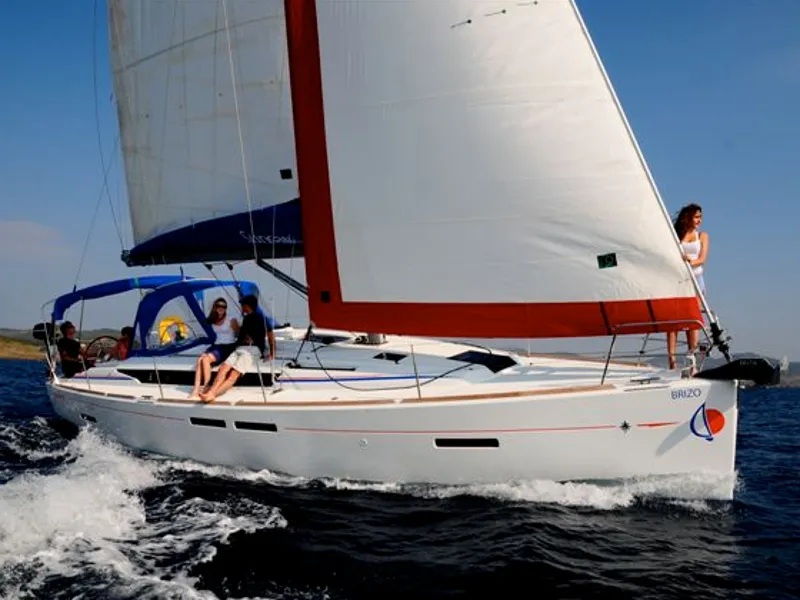 Exterior view of Sunsail 41 Classic, a Jeanneau Sun Odyssey 419 sailboat at Pa Khlok, Thailand