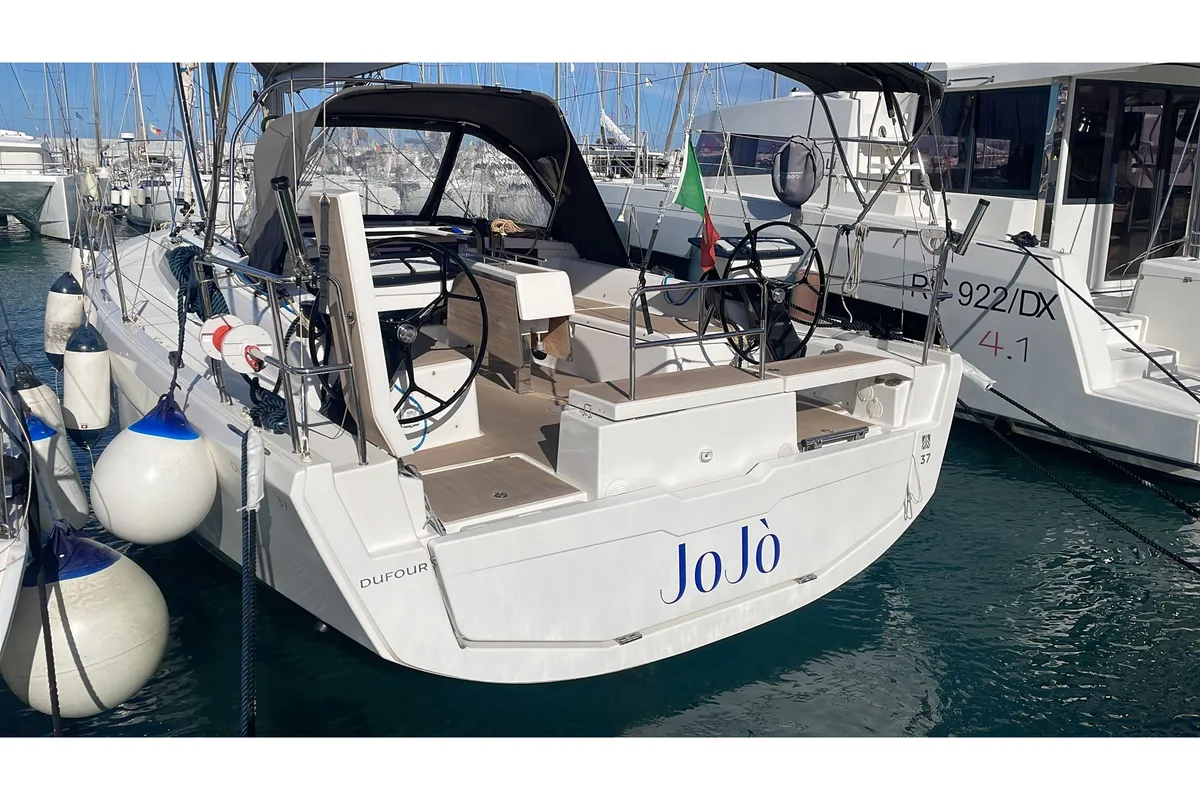 Exterior view of Jojo, a Dufour 37 sailboat at Capo d'Orlando, Italy