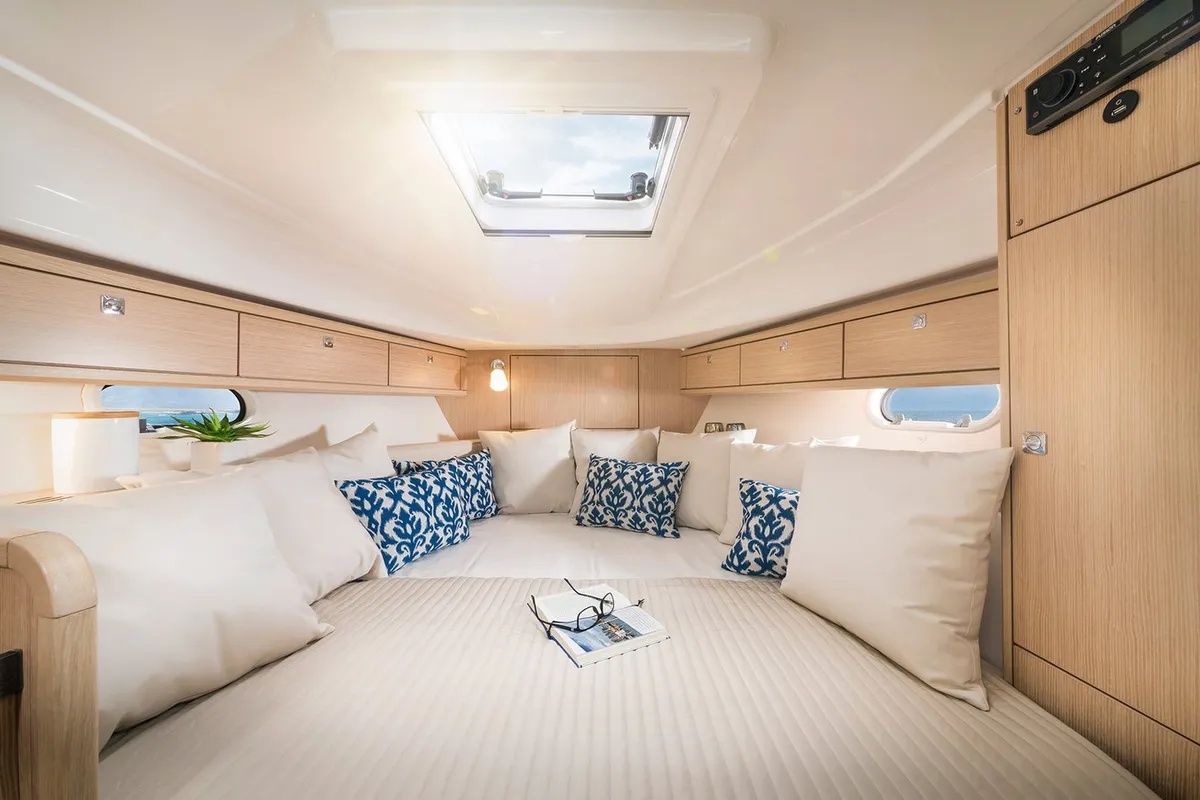 Cabin on Palma, a Bavaria S29+ motorboat at Grad Pula, Croatia
