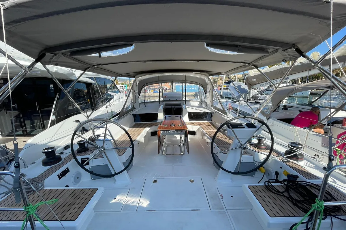 Cockpit of Alboran Mary-Anne (Radazul), a Beneteau Oceanis 51.1 sailboat at El Rosario, Spain