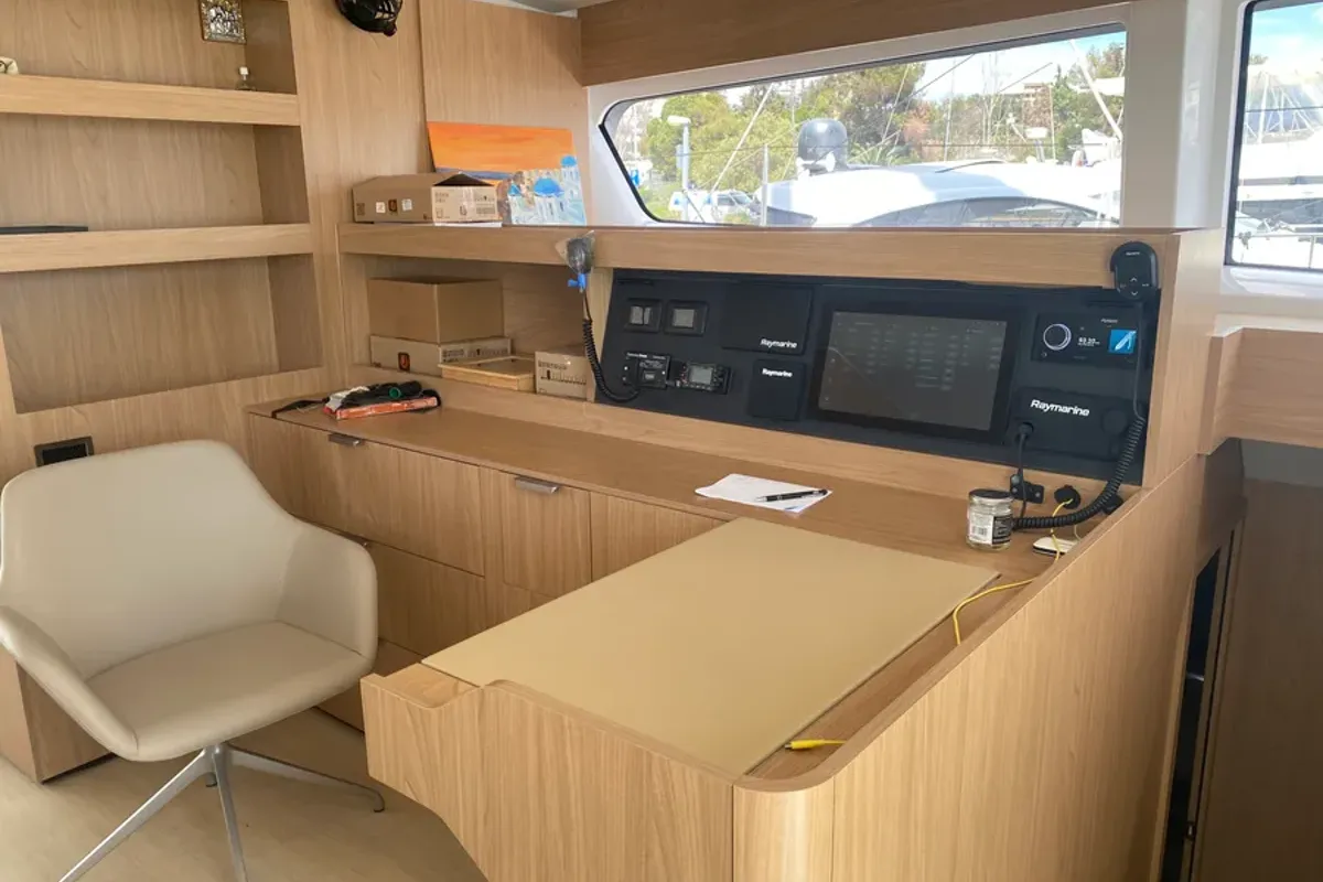 Salon of Bali 5.8 - 6 + 2 cab., a catamaran at Athens, Greece