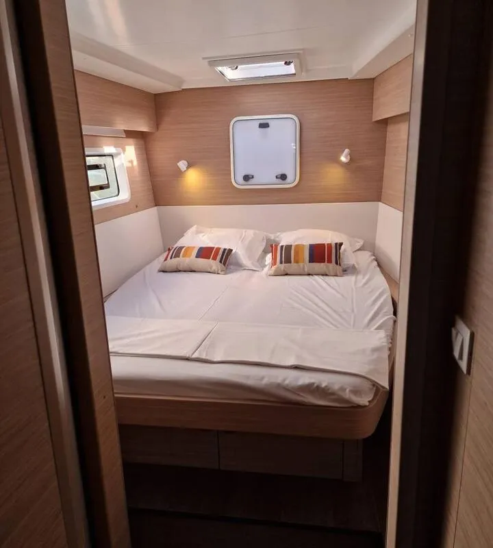 Cabin on Ti Casa, a Lagoon 43 catamaran at Bonifacio / Bunifaziu, France