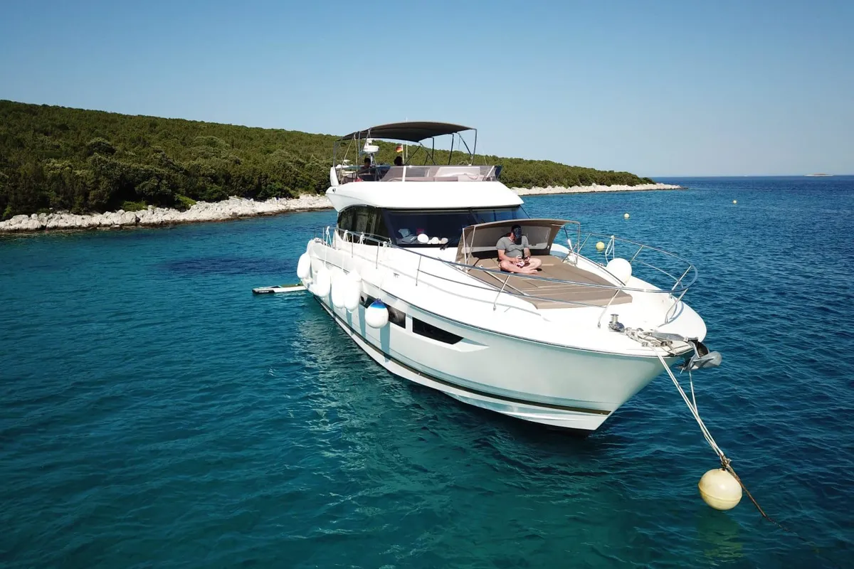 Exterior view of Very Bery, a Prestige 550 Fly motorboat at Primošten, Croatia