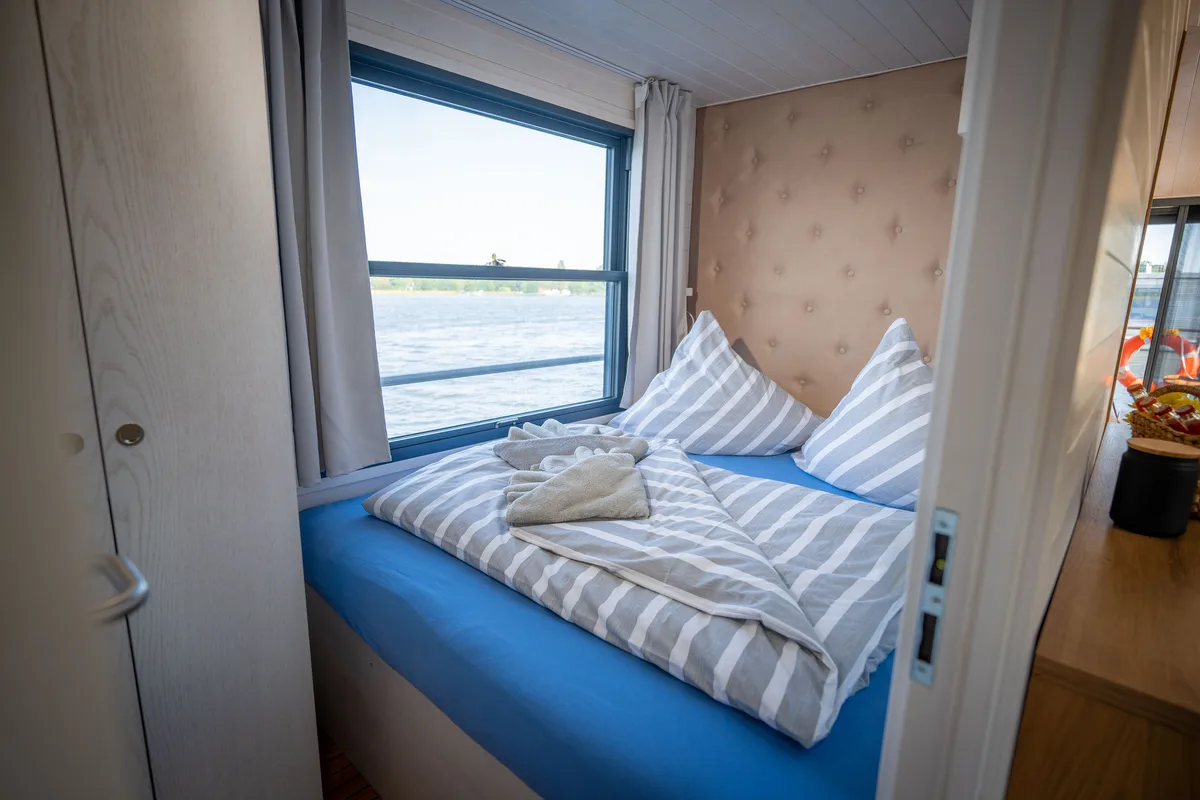 Cabin on Frigga, a Woma D13 motorboat at Fürstenberg/Havel, Germany