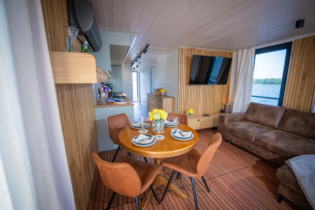 Salon of Frigga, a Woma D13 motorboat at Fürstenberg/Havel, Germany