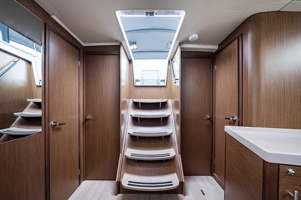 Salon of Esperanza, a Beneteau Oceanis 46.1 sailboat at Lavrion, Greece