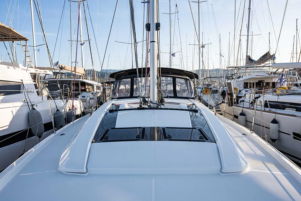 Deck of Esperanza, a Beneteau Oceanis 46.1 sailboat at Lavrion, Greece