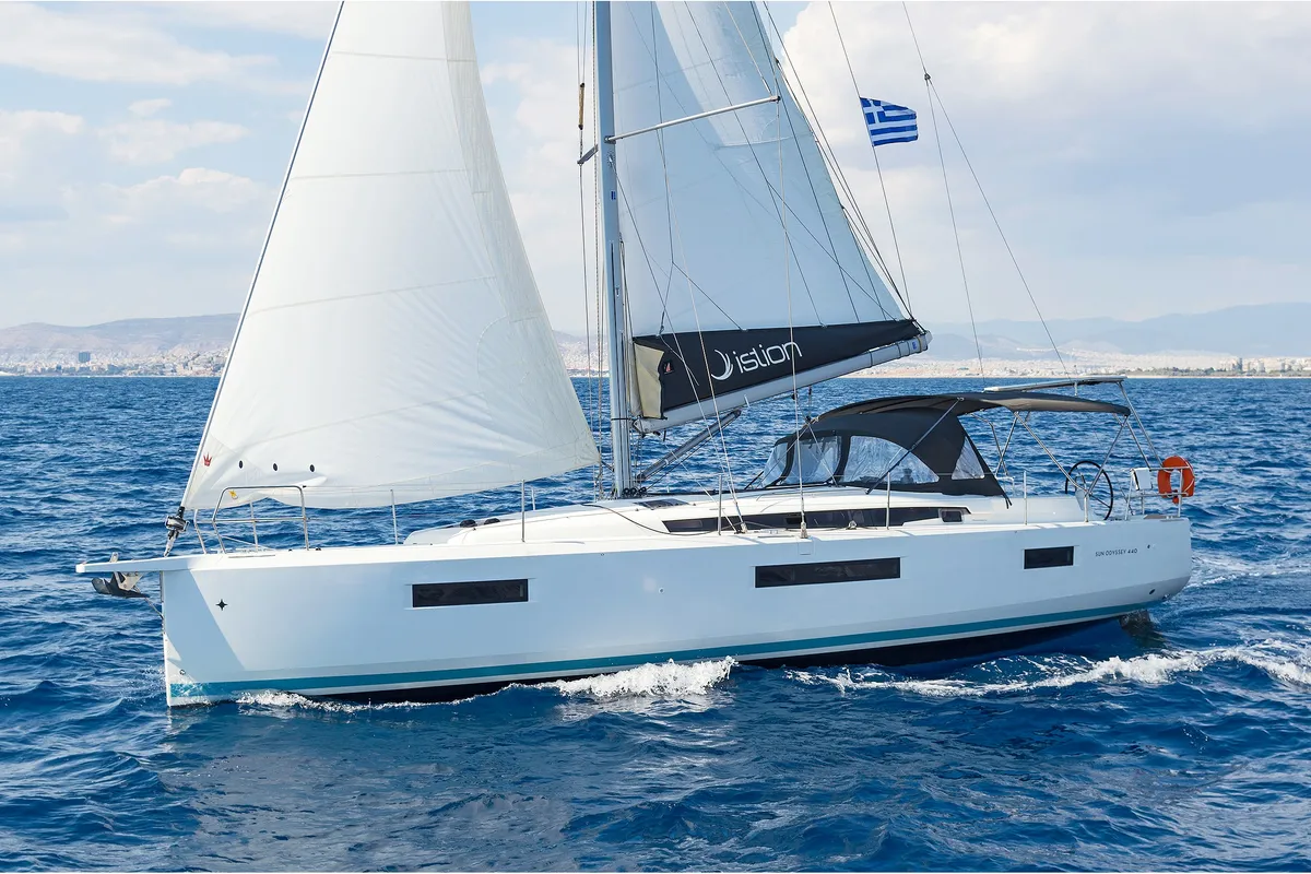 Exterior view of Dory, a Jeanneau Sun Odyssey 440 sailboat at Kontokali, Greece