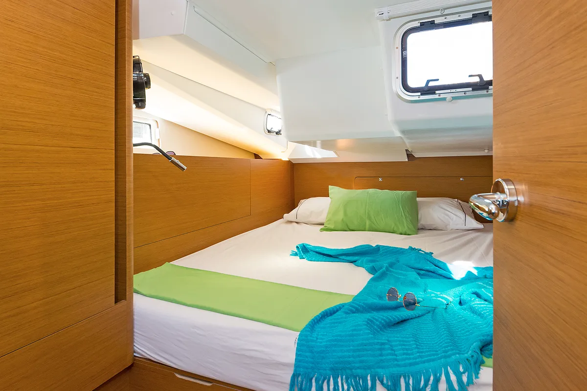 Cabin on Dory, a Jeanneau Sun Odyssey 440 sailboat at Kontokali, Greece