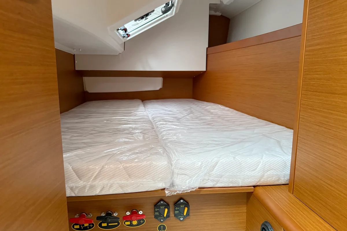 Cabin on Serineh, a Jeanneau Sun Odyssey 349 sailboat at Punat, Croatia