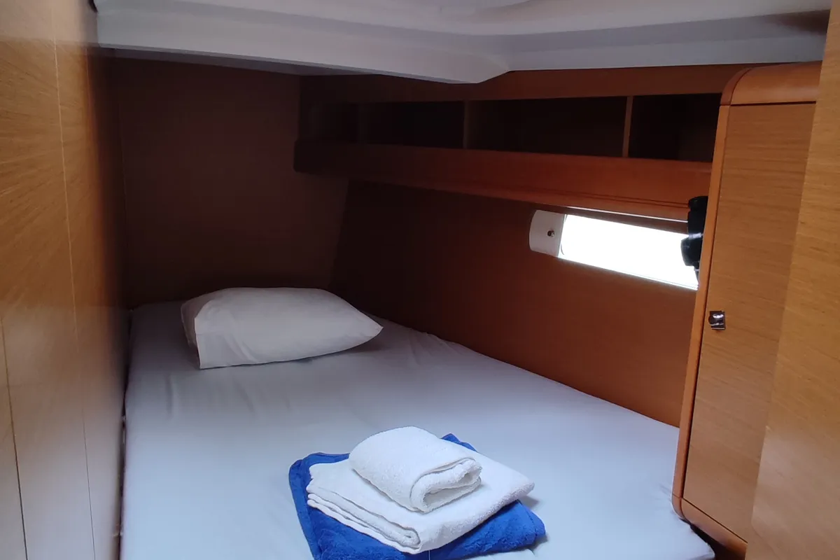Cabin on Rodi, a Jeanneau Sun Odyssey 469 sailboat at Volos Municipality, Greece