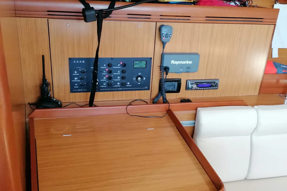 Salon of Xenia, a Jeanneau Sun Odyssey 39i sailboat at Piombino, Italy