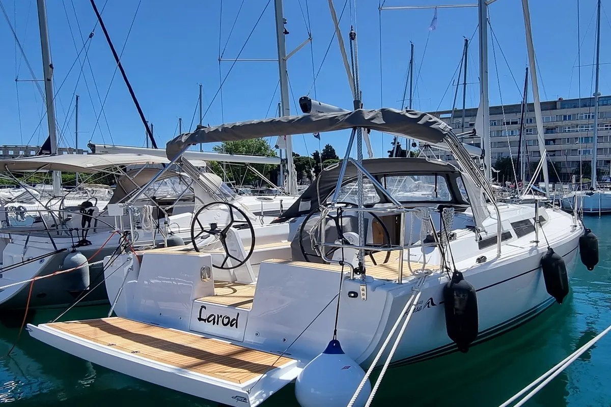Cockpit of Larod, a Hanse 348 sailboat at Pula, Croatia