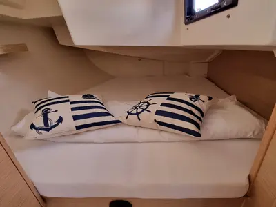 Cabin on Larod, a Hanse 348 sailboat at Pula, Croatia