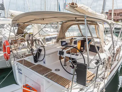 Cockpit of Smile Planet, a Dufour 360 Grand Large sailboat at Tonnarella, Italy
