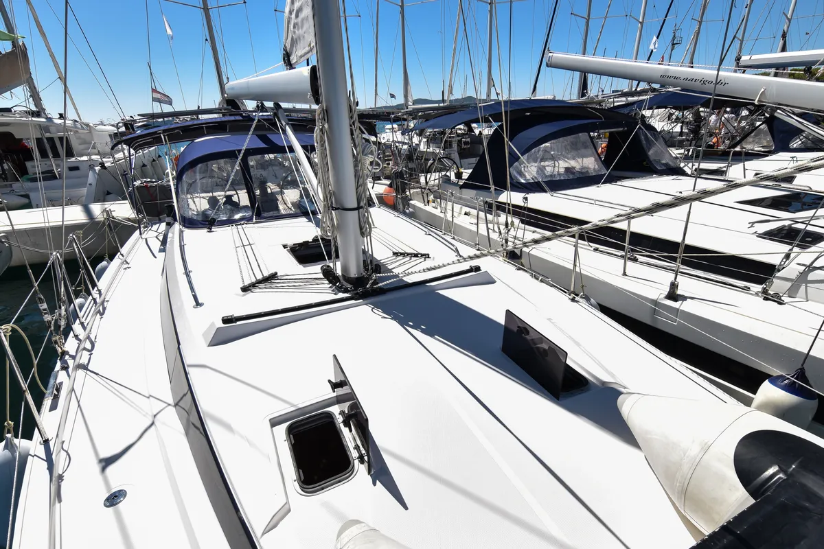Bella, a Bavaria C42 sailboat at Općina Sukošan, Croatia