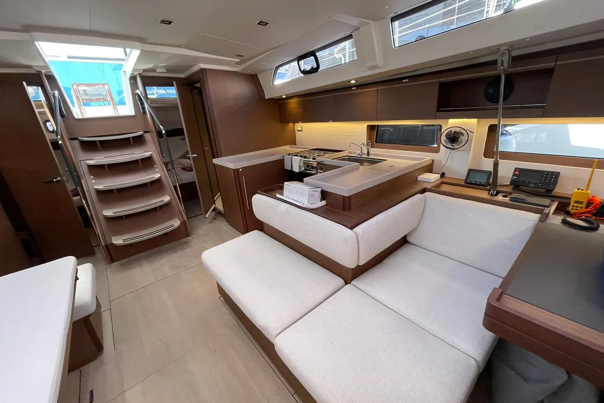 Salon of Alboran Mónica, a Beneteau Oceanis 51.1 sailboat at Murdeira, Cape Verde
