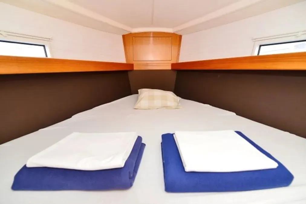 Cabin on Blue Tone, a Bavaria Cruiser 37 sailboat at Betina, Croatia