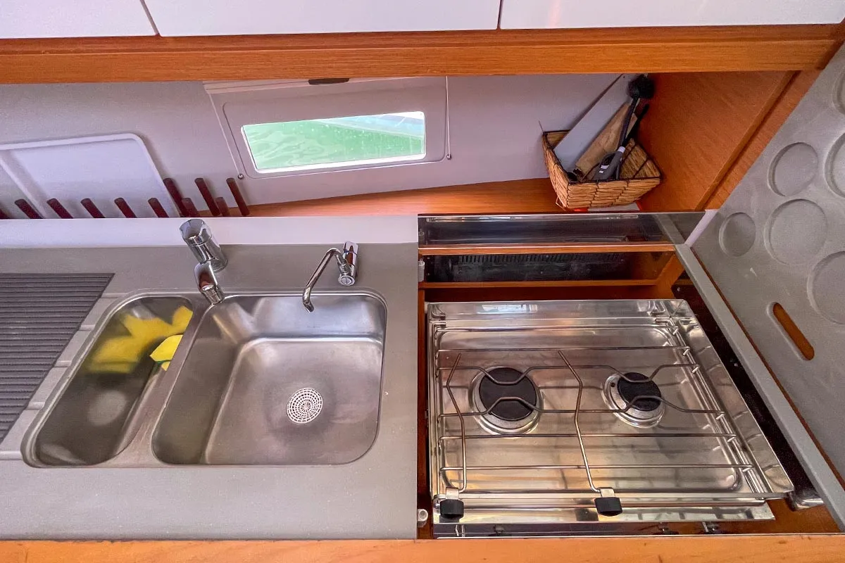Galley of Etosha, a Dufour 430 sailboat at Hyères, France