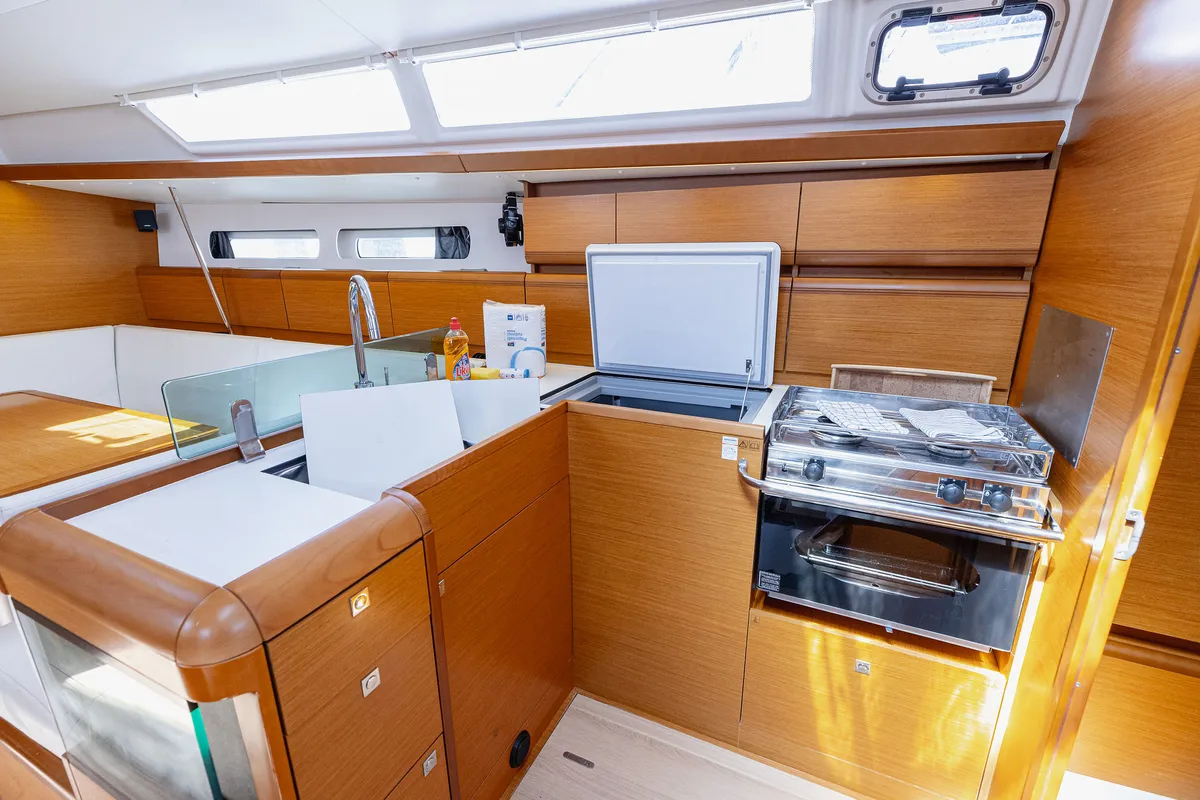 Galley of Ventus, a Jeanneau Sun Odyssey 449 sailboat at Kaštela, Croatia