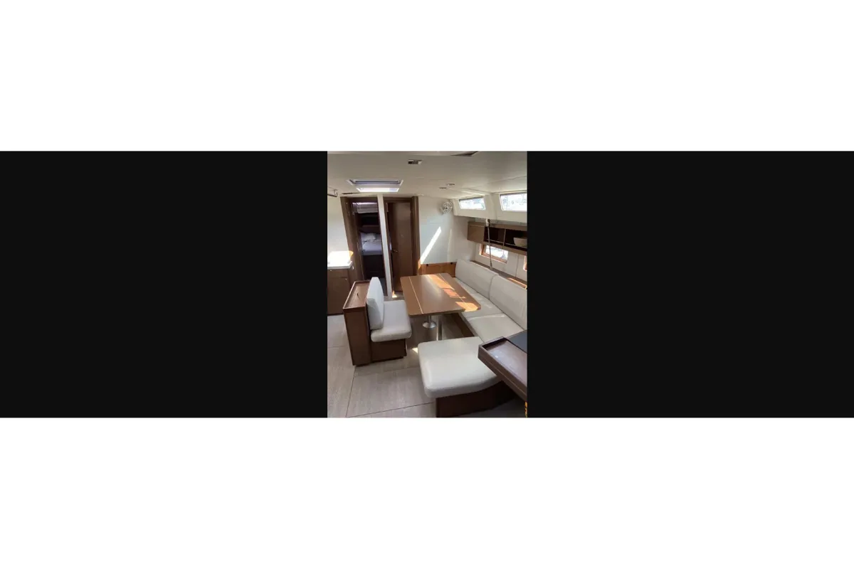 Salon of Amalthia, a Beneteau Oceanis 46.1 sailboat at Athens, Greece