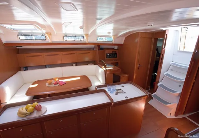 Salon of Galeodea, a Beneteau Cyclades 50.5 sailboat at Tonnarella, Italy