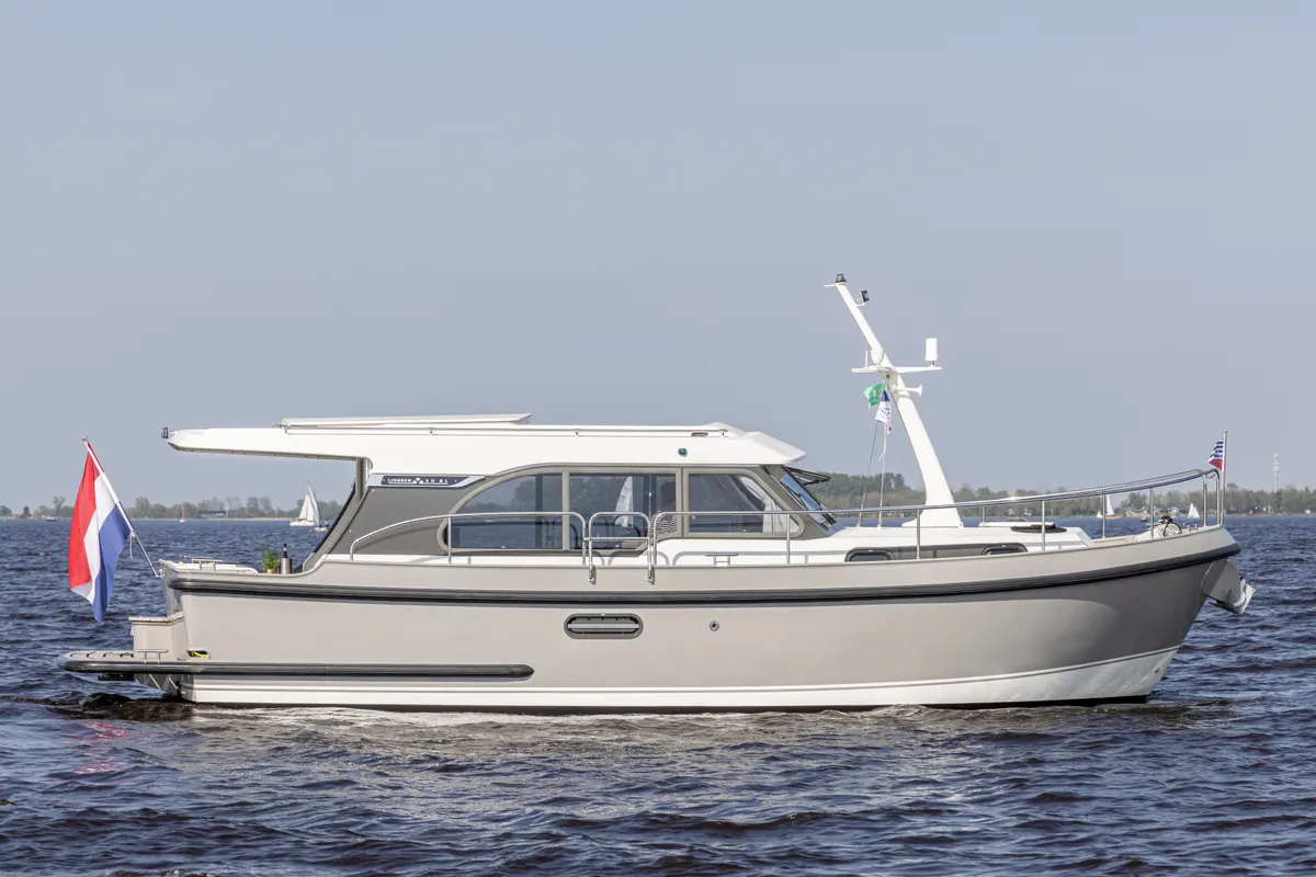 Dojo, a Linssen Grand Sturdy 30 motorboat at Molecaten Jachthaven Flevostrand, Netherlands
